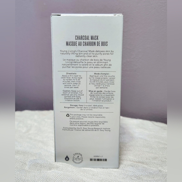 YOUNG LIVING CHARCOAL MASK (71G) - Picture 3 of 4